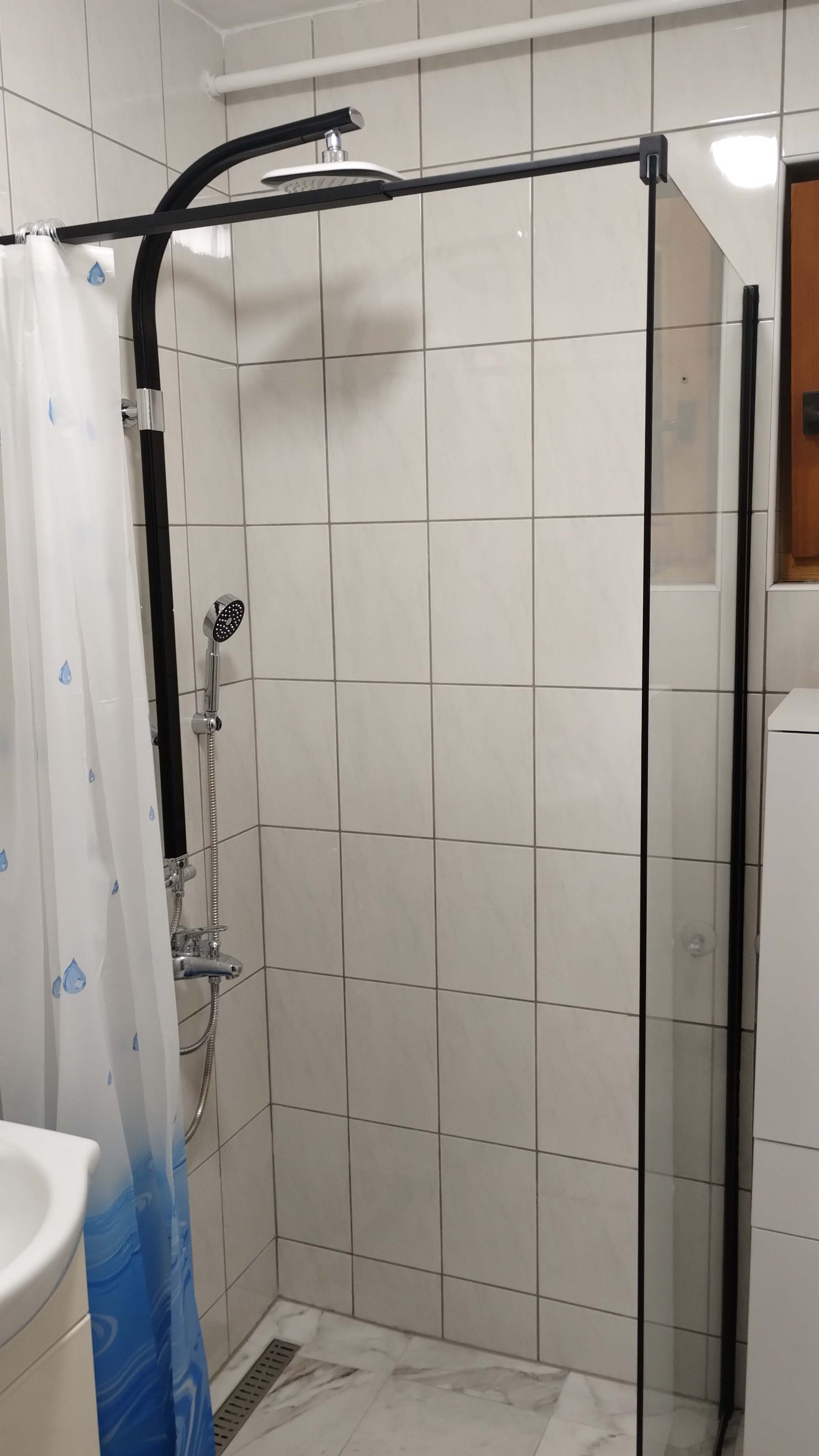 Moderan walk-in tuš